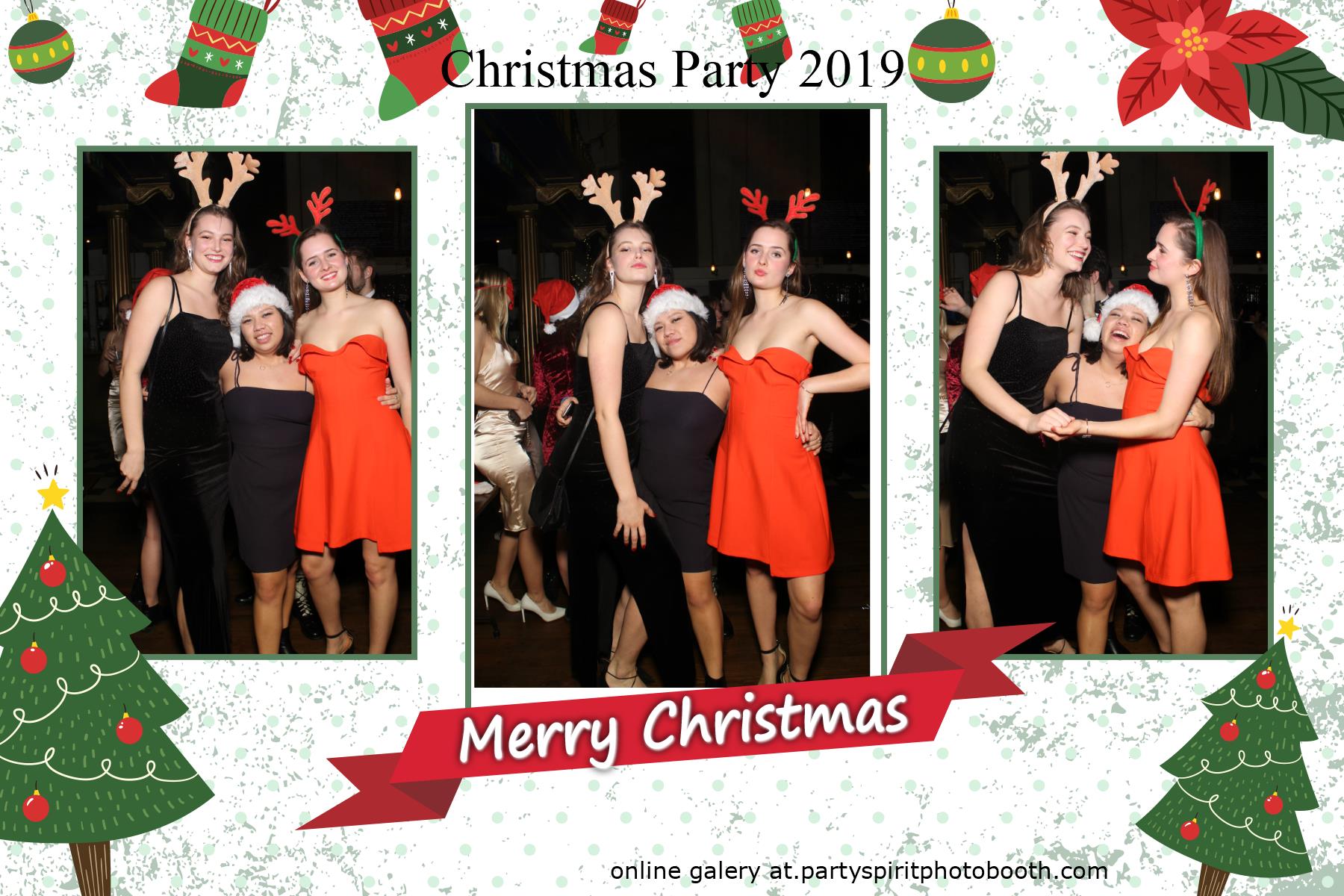 Christmas Party | View more photos from the event at gallery.partyspiritphotobooth.com/u/PartySpiritPhotoBooth/Christmas-Party-0